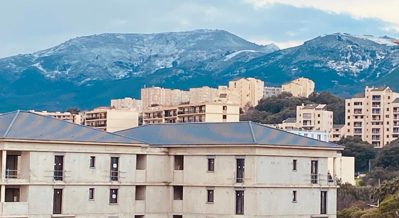Mountain View & Sea View Location Chambre Individual 1 Sur 3 Chambres Dispo Avec Climes Mais Salle De Bain Et Salon En Commune バスティア エクステリア 写真